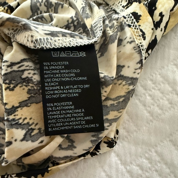 Urban Outfitters Tank - Picture 4 of 4